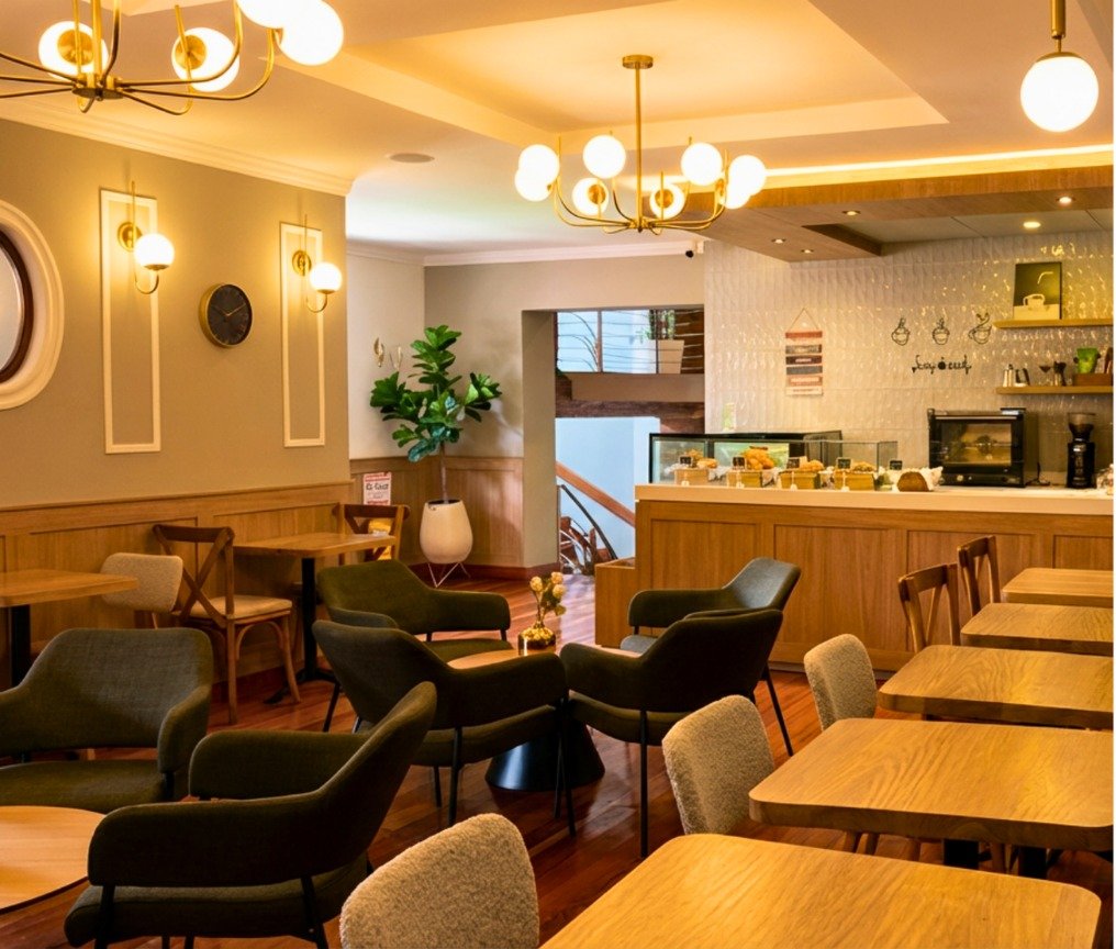 CAFÉ CLUB